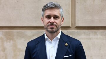 a-photo-of-a-grey-haired-man-with-a-beard-wearing–GKb6AZJTT1WMRESt1xiZnw-DqC6GRezRMWpxvR9peJbZw